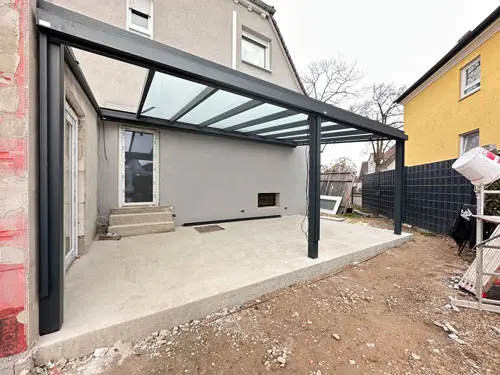 Sicht- und Windschutz an der Terrasse